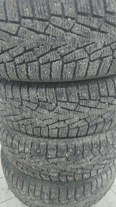 Продам шины в 215/60R17