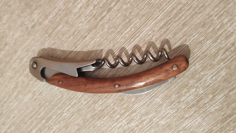 Джобен нож - неръждаема стомана и дърво