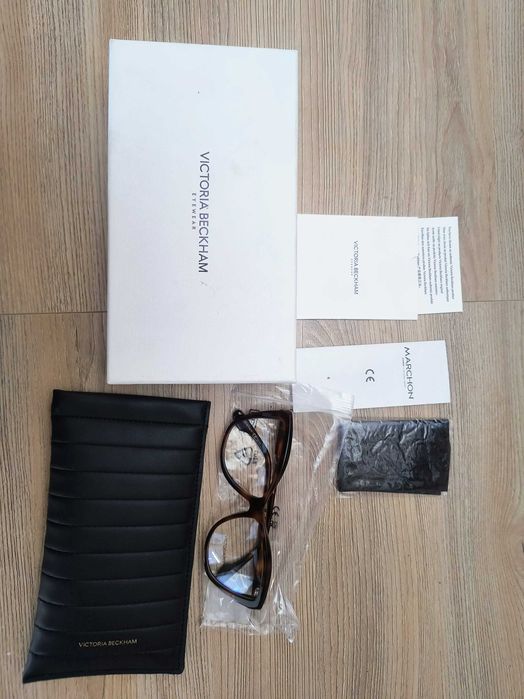 Рамки за очила Victoria Beckham VB2627 215 — подходяща за диоптрични или слънчеви стъкла