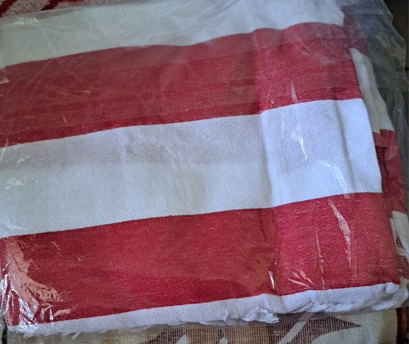 Продавам плажна рогозка на Кока-Кола