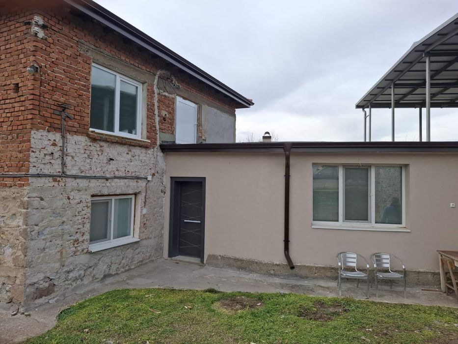 Продава се Къща в с. Брестовица, Област Пловдив - 189 кв.м за 618 €/кв.м - Снимка #1