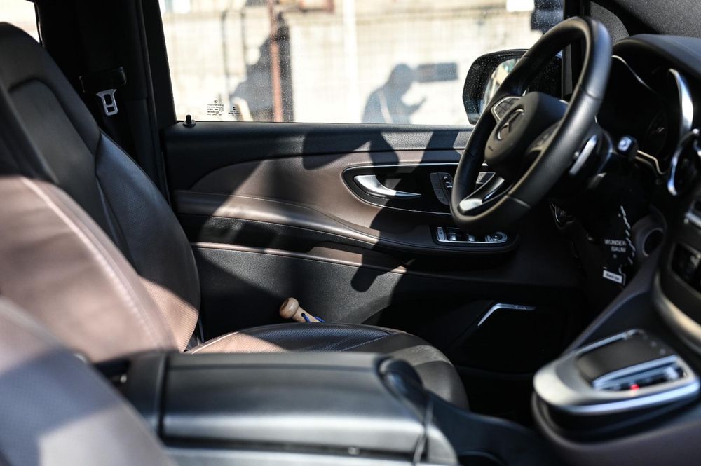 MERCEDES-BENZ V-Class 2021 — imagine 4