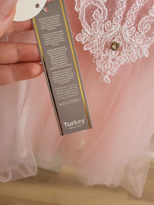 Платье нарядное, праздничное для девочки