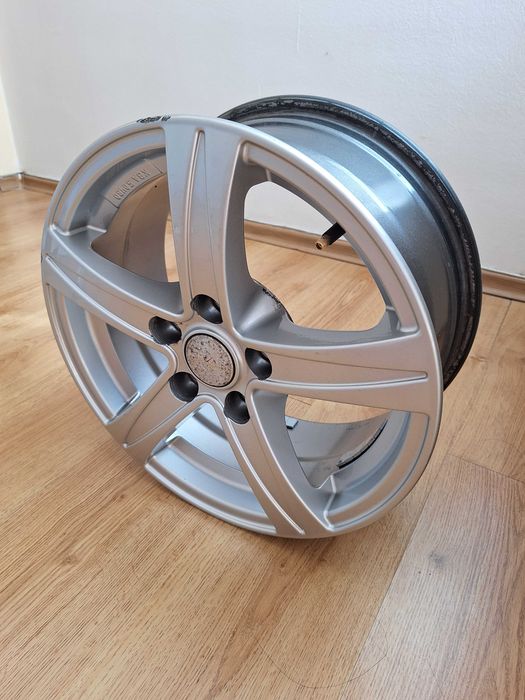 Оригинални алуминиеви джанти:  15" 5х108  ET 43 6.5J