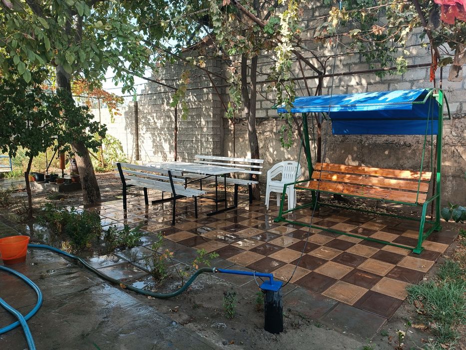 Дом, Уй, Ер, ҳовли, участка арзон сотилади.