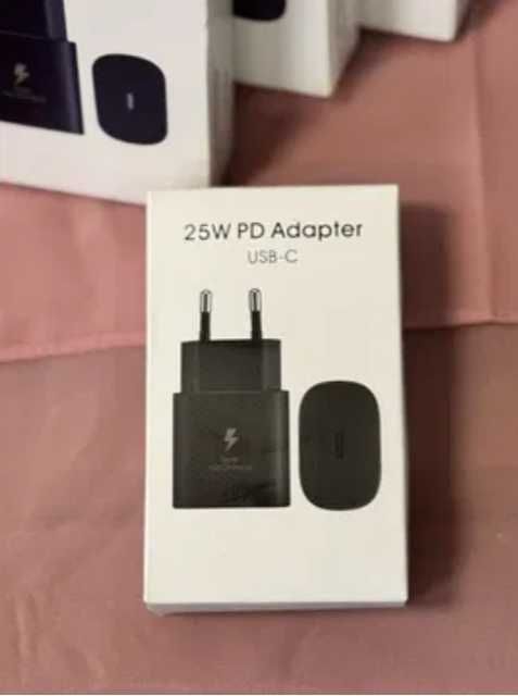 Зарядно 25W USB-C PD адаптер,съвместимо с всички устройства!Бързо зар.