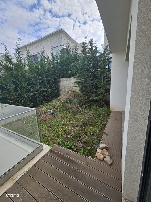 Casa 4 camere ,3 bai , 2 gradini, parcari in Borhanci