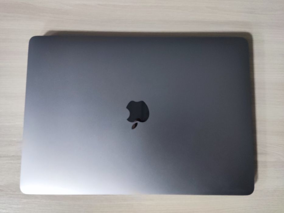 Продам MacBook Air M1