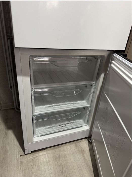 Холодильник indesit