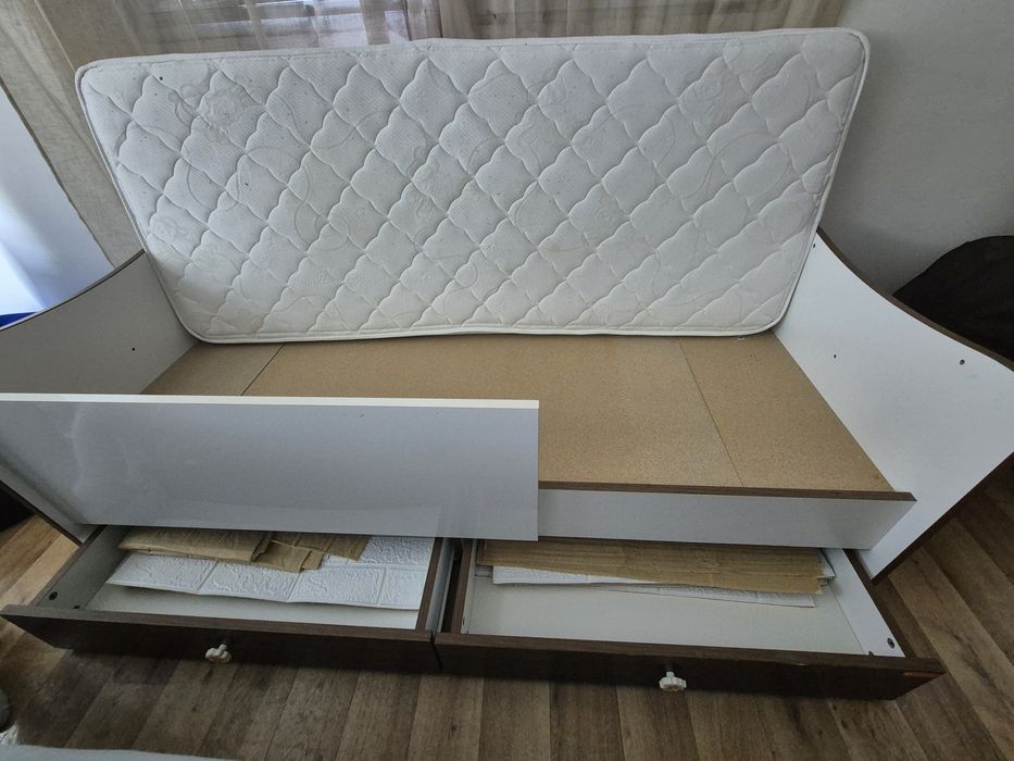 Детско легло/ преустроено от кошара