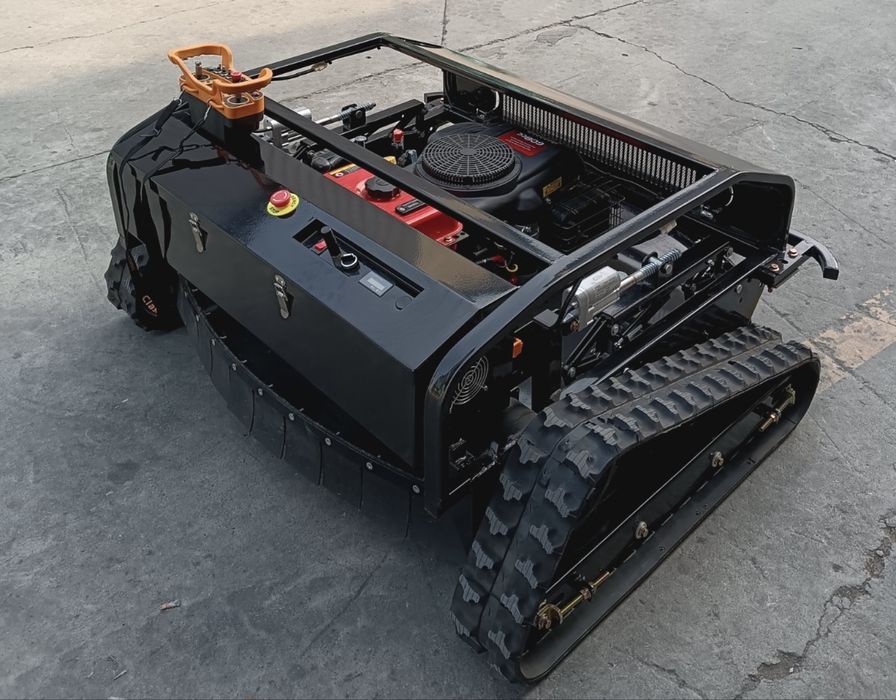 Cositoare robit de tuns iarba inalta, actionat prin telecomanda