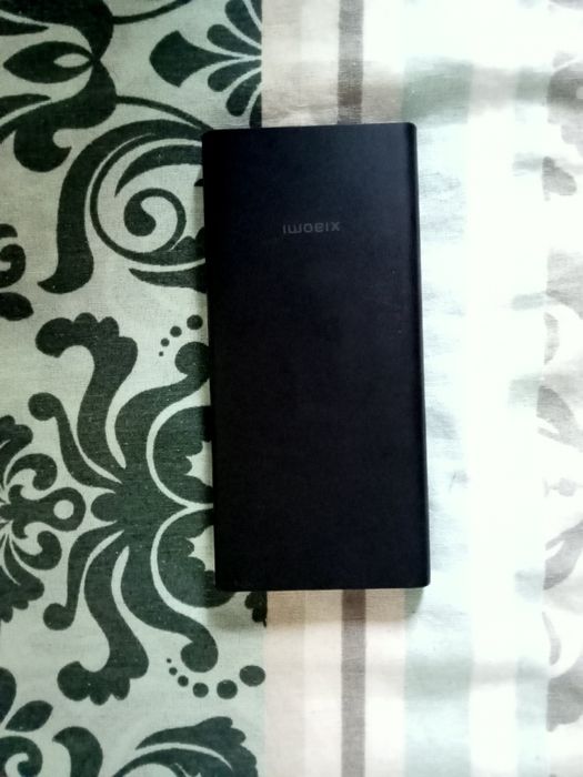 Продам повербанк XIAOMI