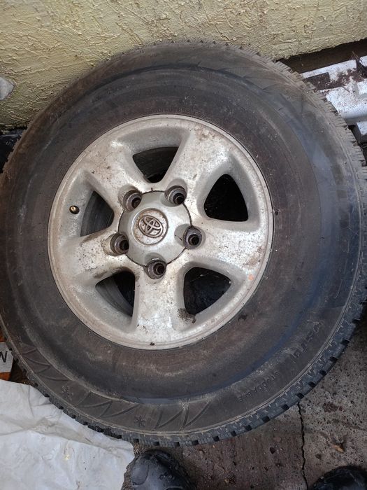 Диск и шинами 275 70 R16