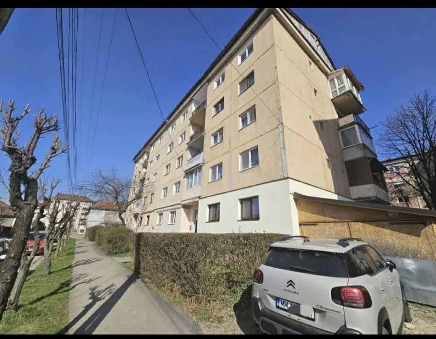 Apartament 3 camere,gata de mutat