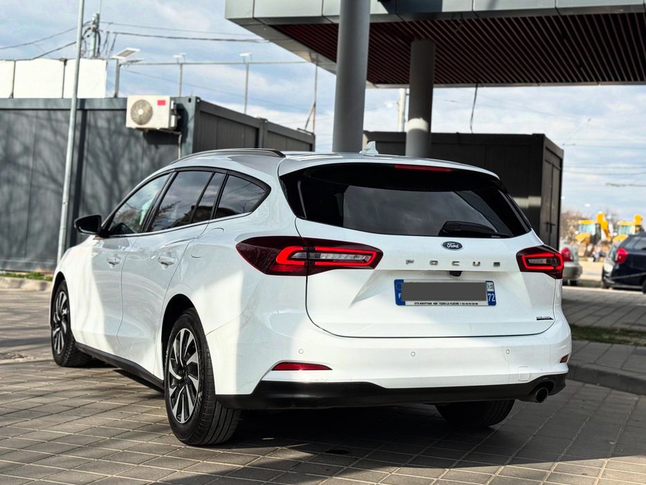 FORD Focus 2024 — imagine 4