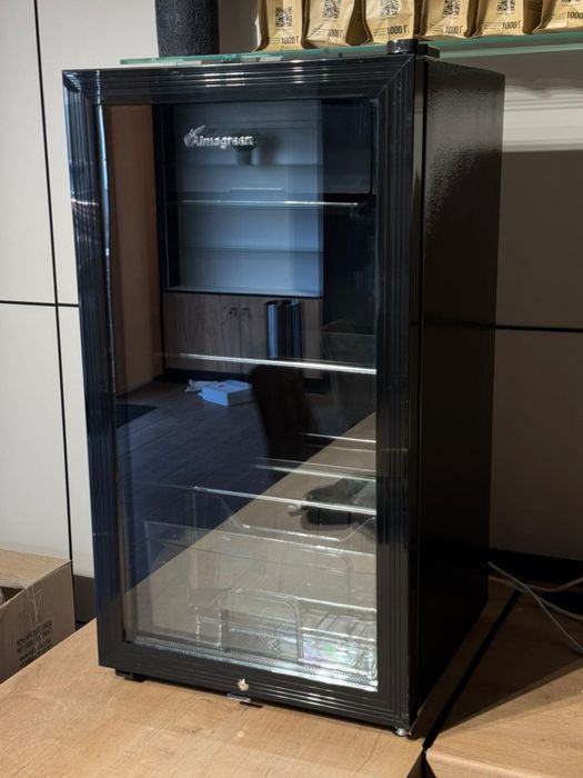 Холодильники для кофейни