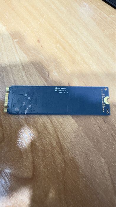 Продам SSD Kingston объёмом 256 ГБ