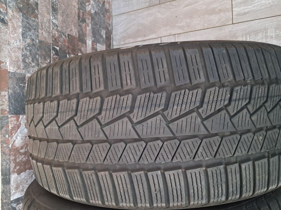 Зимни гуми Continental 255/40/20