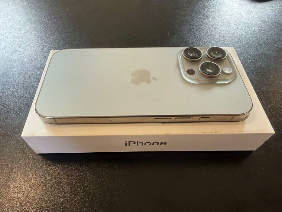 iPhone 16 Pro Natural Titanium – impecabil, garanție până în decembrie 2027