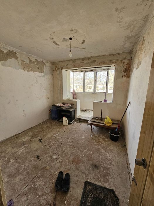 2 xonalik uy sotiladi