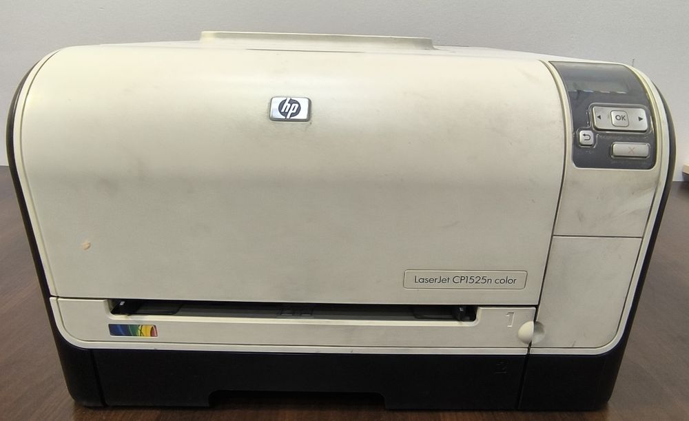 Принтер Hewitt Packard CP1525n Color