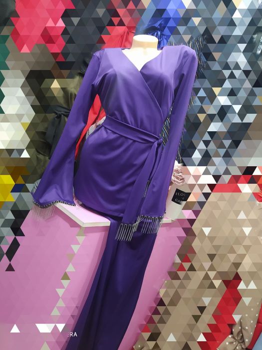 Очень красивый брючный костюм