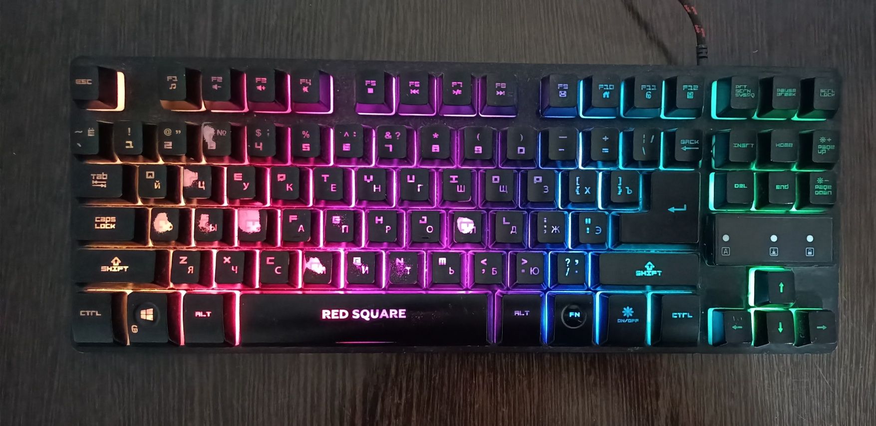 Red square tesla tkl