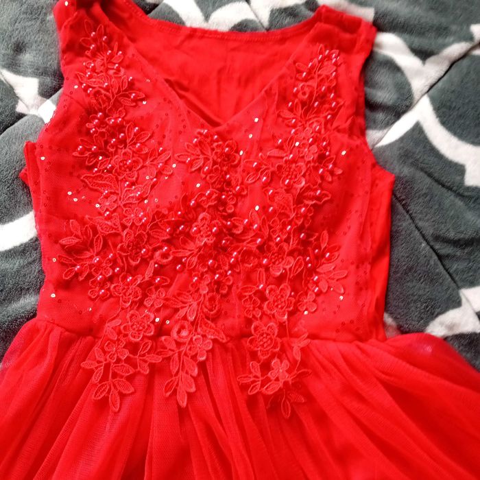 Официална Рокля.