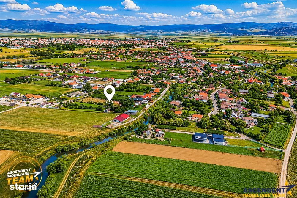 FILM! 2.200 mp, teren intravilan de vanzare in Targu-Secuiesc, Ruseni.