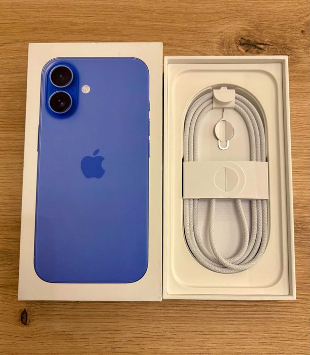 iPhone 16 128GB Ultramarine 99% батерия в гаранция