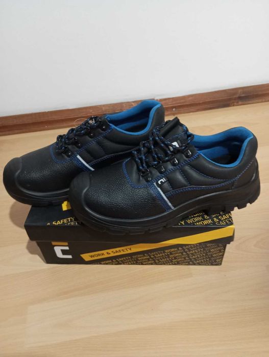 Работни обувки 42