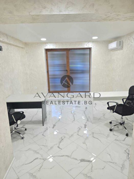 Продава се Офис в Пловдив, Кършияка - 32 кв.м за 2469 €/кв.м - Снимка #2