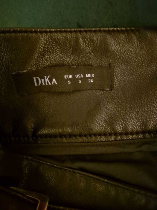 Пола тип "молив" от еко кожа, DiKa, размер S