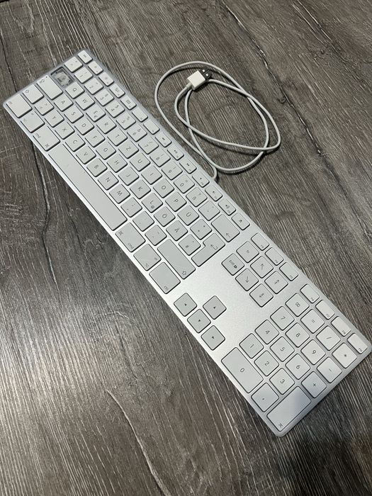 Tastatura apple A1243-originala