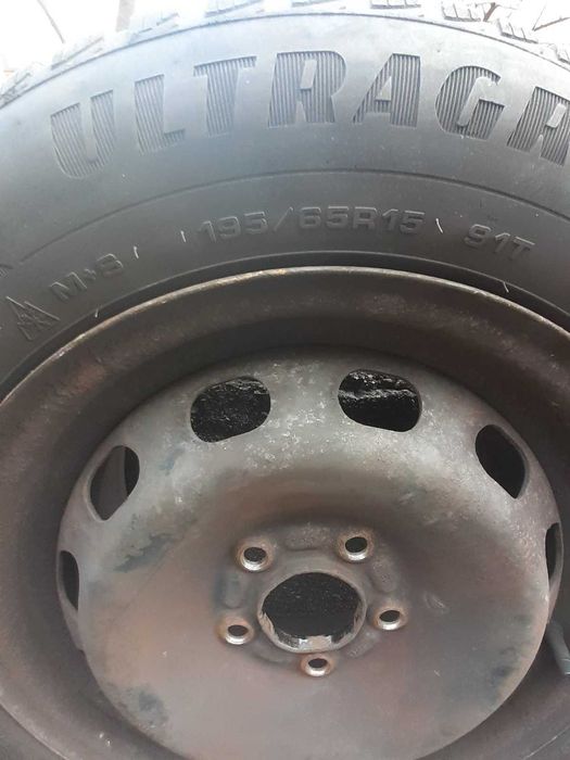 Гуми 195/60 R15  T M+S Kristall. И гуми195/65 R15 91T M+S ULTRAGRIP 9