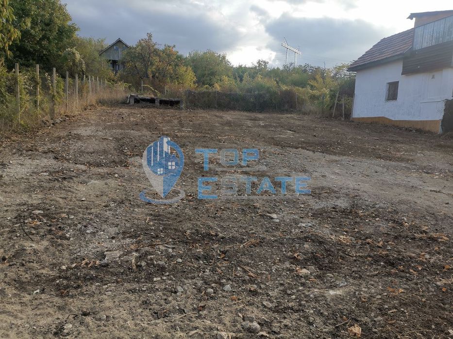 Парцел с ток и кладенец в местност Арбанашко бърдо