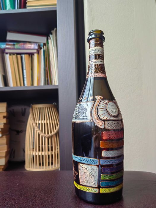 Бутилка Рисувано стъкло с Български мотиви за подарък