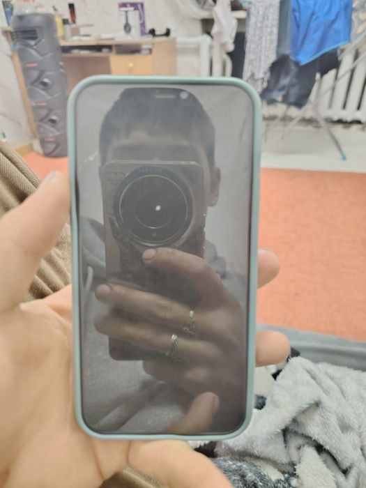 Продам айфон 11 про