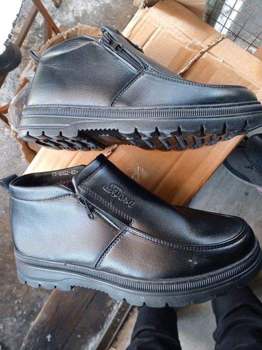 Кроссовки зимние