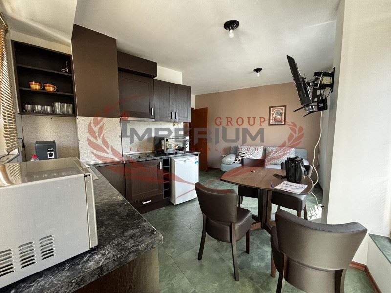 Дава се под наем Двустаен апартамент в Варна, Гръцка махала - 65 кв.м за 663 € - Снимка #2