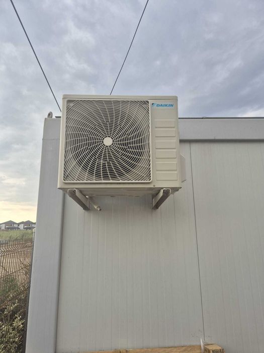 Container 4 x 2,4 x 2,7H, neutilizat, cu Aer conditionat Dainik 12000 BTU inclus