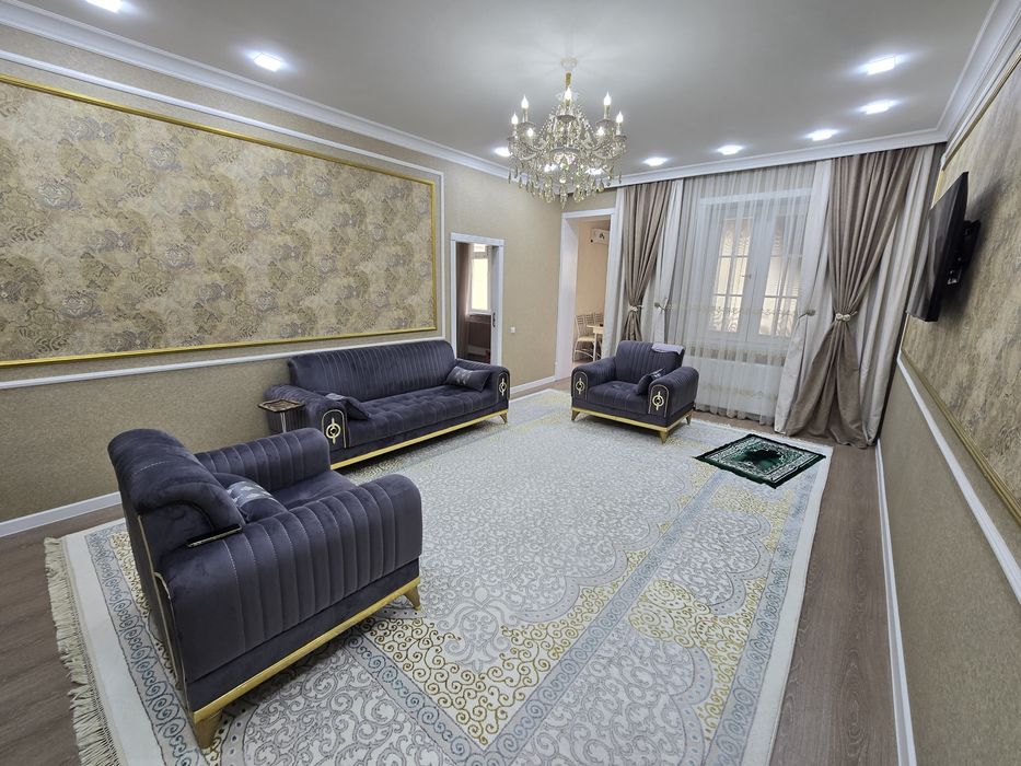 Luks 5 xona lik sotiladi fargona flagman oldida