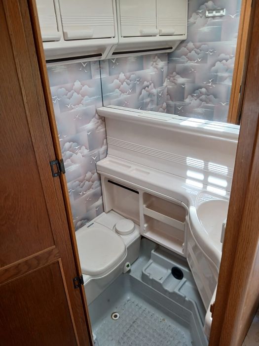 Vând rulotă hobby doua compartimente 4locuri 1996