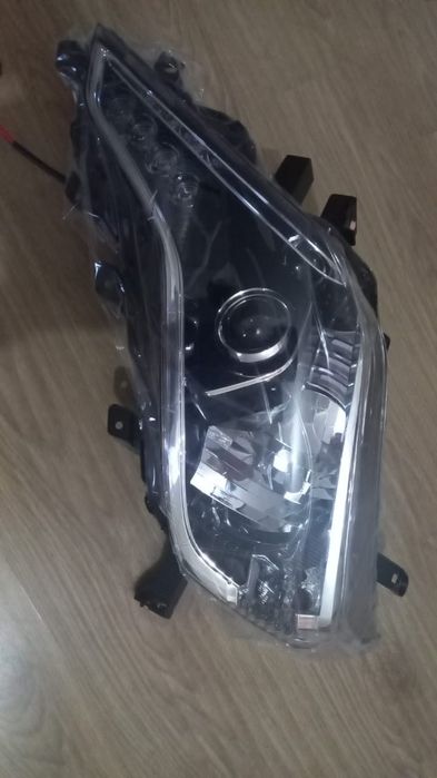 Продам фары на Прадо 150