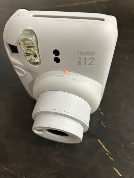 Продам Fujifilm Instax Mini 12