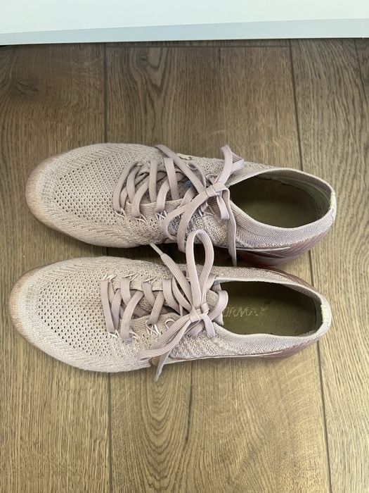 adidasi nike vapormax