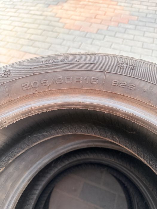 Продам шины Boto 205/16R 92s