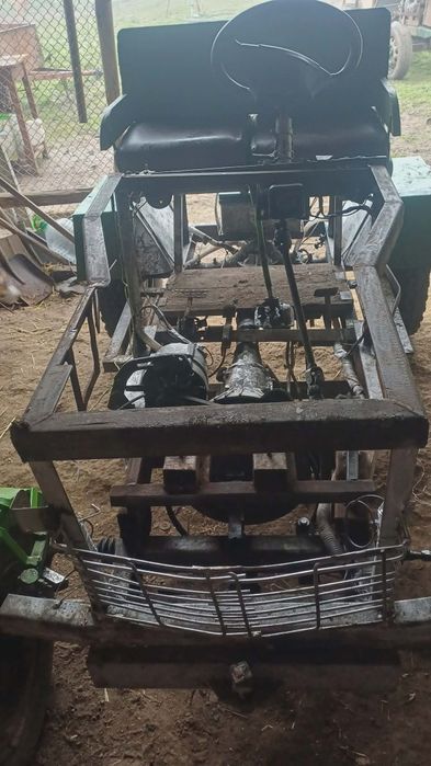 Продавам  трактори самоделки!!
Продавам два самоделни трк