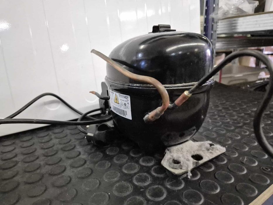 Compresor , motor frigider Jia Xipera TT1114GY , 150 W, R600 /R2