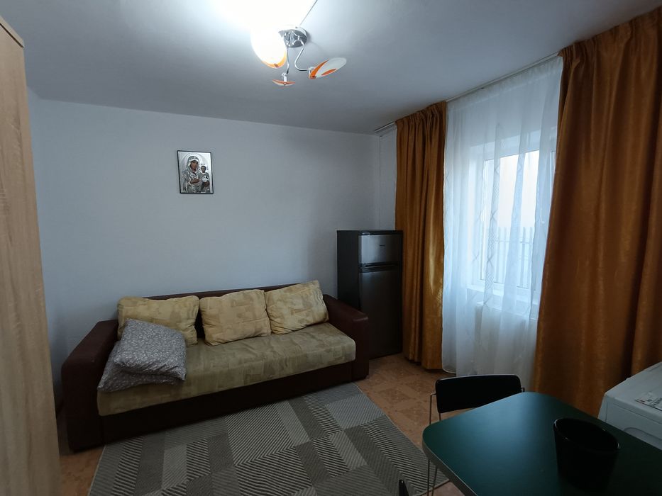 Garsoniera de închiriat